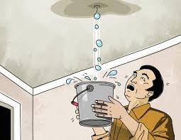 تسرب المياه في سقف الحمام