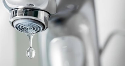 علاج تسريب المياه من حوض المطبخ